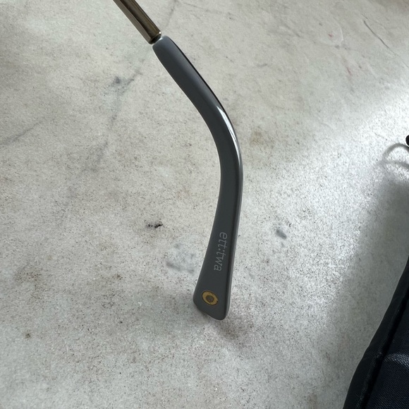 Used Ett:twa Sunglasses great condition - Picture 5 of 5